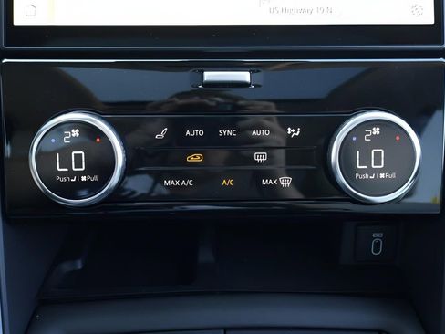 New 2026 Land Rover Discovery S image 26