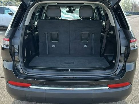 Used 2023 Jeep Grand Cherokee L Limited AWD/4WD image 27
