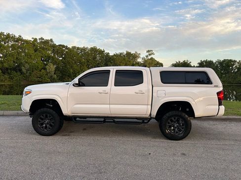 Used 2023 Toyota Tacoma SR AWD/4WD image 2