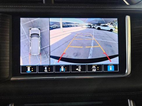 Used 2021 GMC Yukon Denali w/ Denali Ultimate Package AWD/4WD image 13