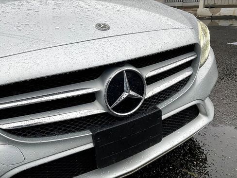 Used 2021 Mercedes-Benz C 300 Sedan w/ Premium Package image 28