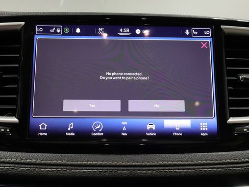 Used 2021 Chrysler Pacifica Touring-L FWD image 33