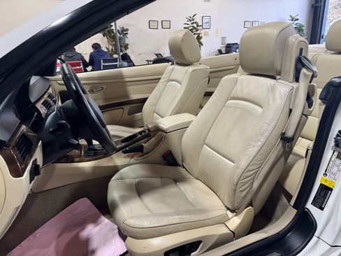 Used 2008 BMW 328i Convertible image 19
