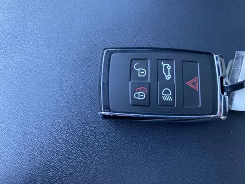 Used 2020 Land Rover Range Rover Sport SVR image 41