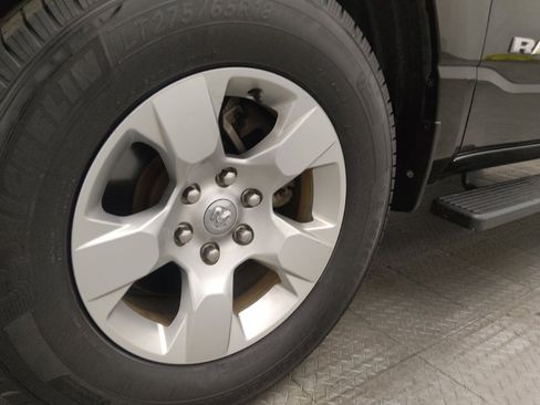 Used 2019 RAM 1500 Big Horn image 31