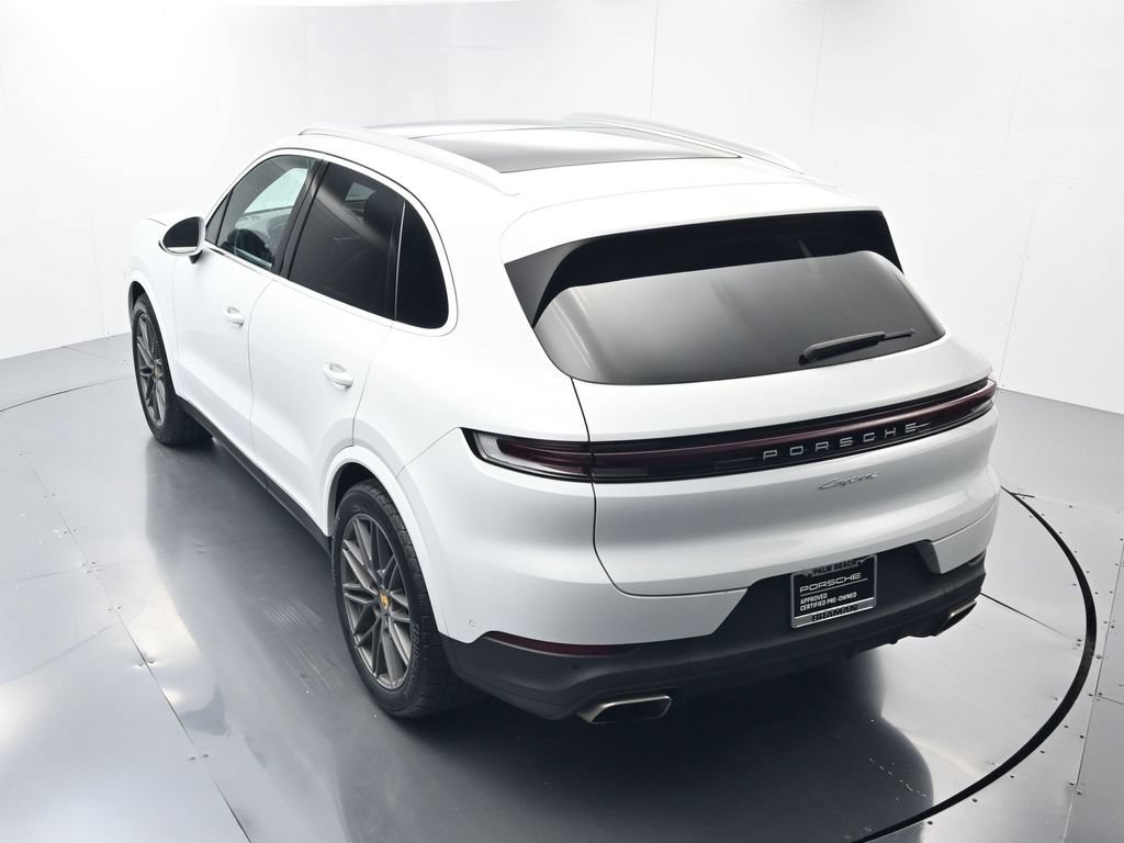 Certified 2024 Porsche Cayenne AWD/4WD image 33