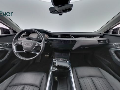 Used 2024 Audi Q8 e-tron Premium AWD/4WD image 26