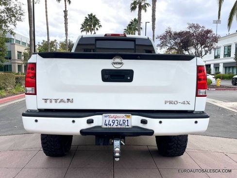 Used 2014 Nissan Titan PRO-4X image 9