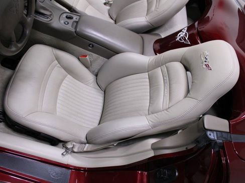 Used 2003 Chevrolet Corvette 50th Anniversary Edition w/ Preferred Equipment Group1 image 32