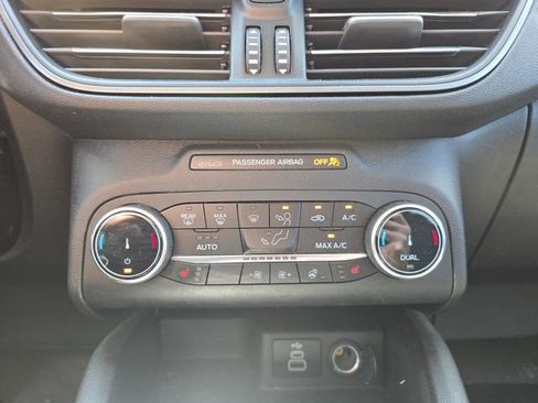 Used 2024 Ford Escape Active w/ Cold Weather Package FWD image 17