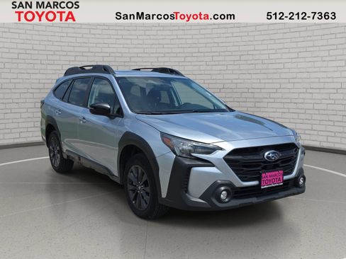 Used 2025 Subaru Outback Onyx Edition XT AWD/4WD image 3