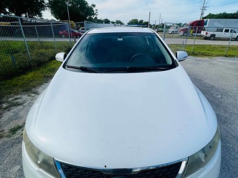 Used 2013 Kia Forte EX w/ Premium Pkg image 3