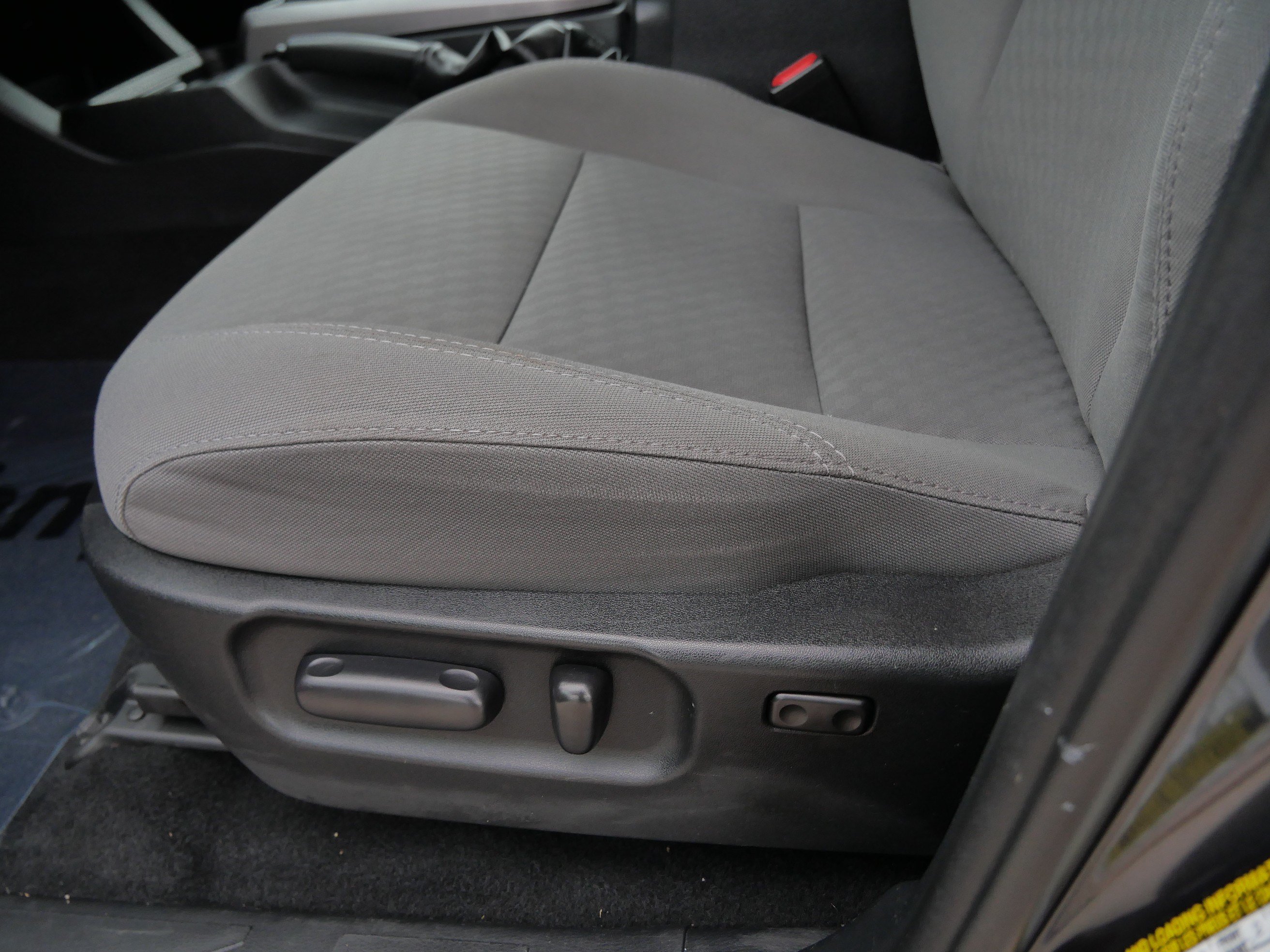 Certified 2020 Toyota Tacoma SR5 AWD/4WD image 21
