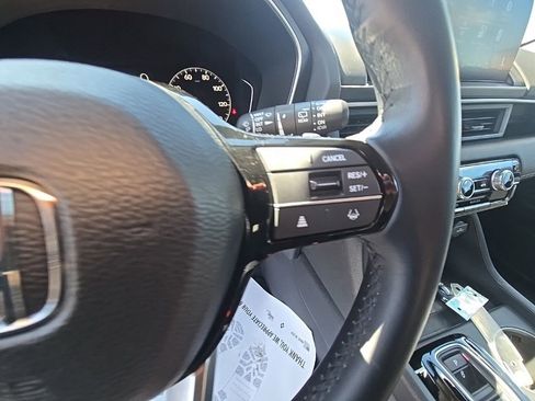 Certified 2025 Honda Pilot EX-L image 17