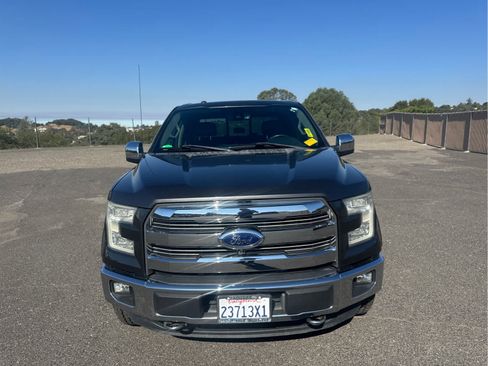 Used 2015 Ford F150 Lariat w/ Equipment Group 502A Luxury AWD/4WD image 2