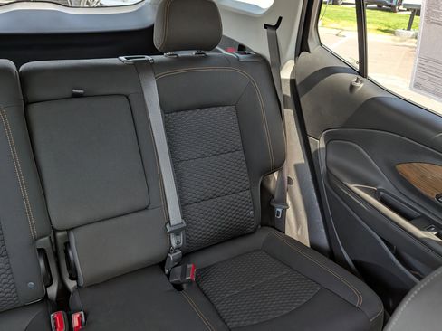 Used 2021 GMC Terrain SLE w/ Driver Convenience Package AWD/4WD image 14