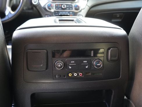 Used 2015 Chevrolet Tahoe LTZ AWD/4WD image 32