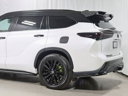 Used 2021 Toyota Highlander XSE image 12