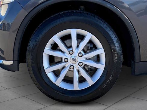 Used 2019 Dodge Durango SXT w/ 3rd Row Seating Group image 9