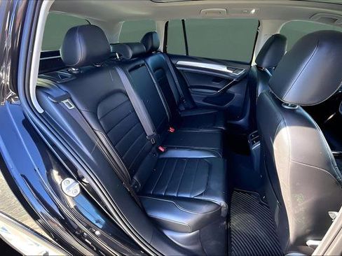 Used 2018 Volkswagen Golf Alltrack SEL image 26