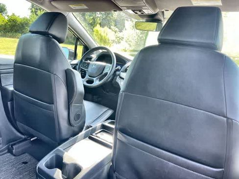 Used 2023 Honda Odyssey EX-L image 13