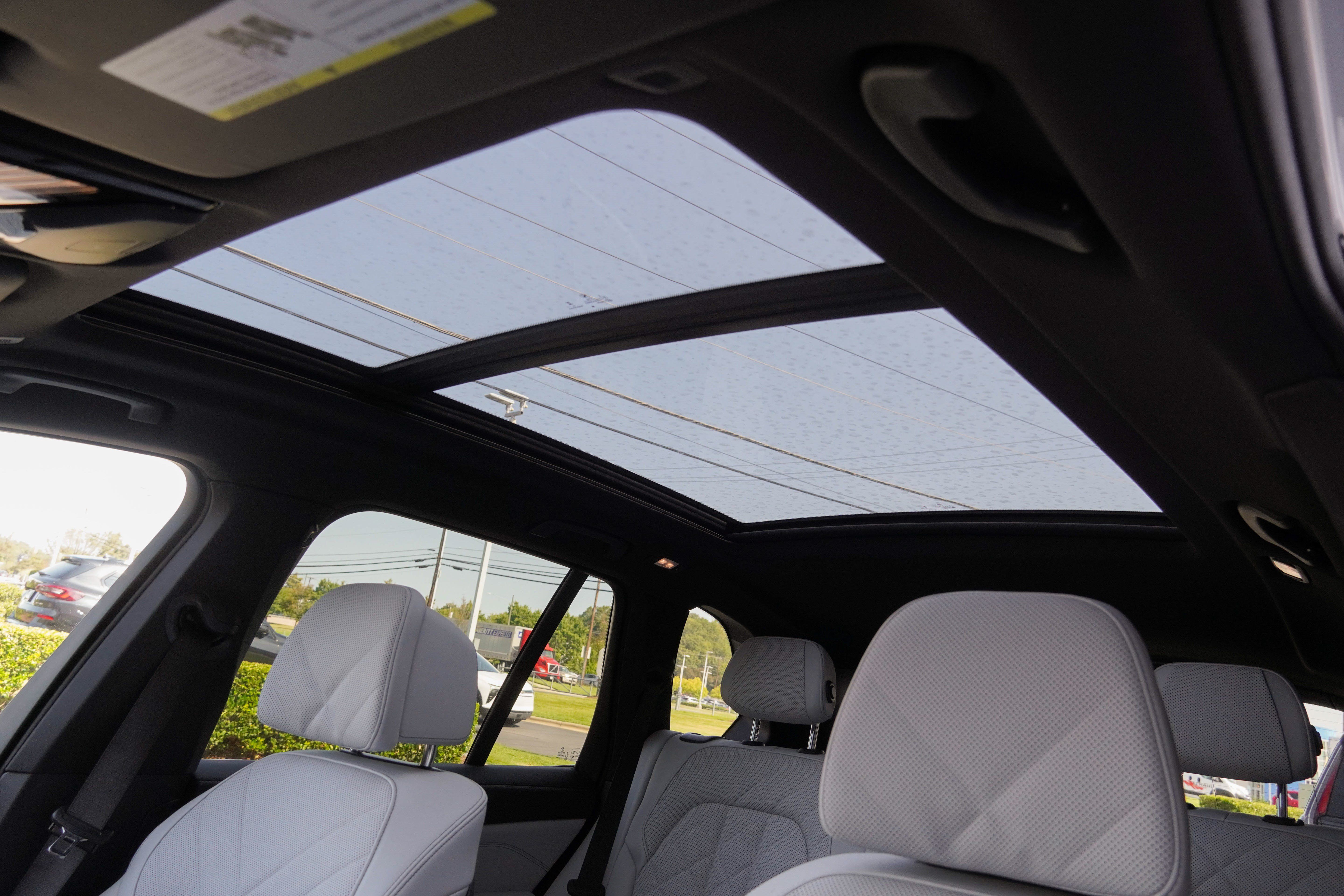 Certified 2025 BMW X5 sDrive40i w/ Climate Comfort Package RWD image 11