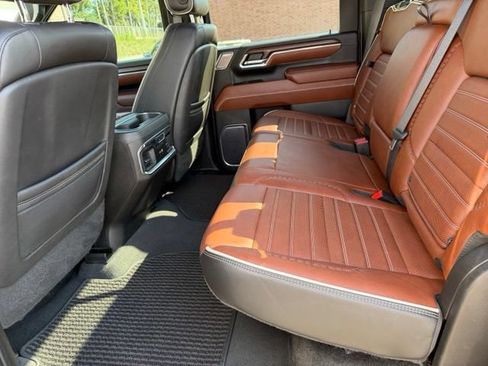 Used 2024 GMC Sierra 2500 Denali Ultimate w/ Max Trailering Package AWD/4WD image 18