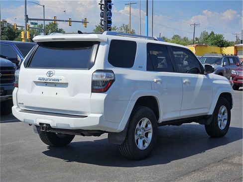 Used 2017 Toyota 4Runner SR5 AWD/4WD image 3
