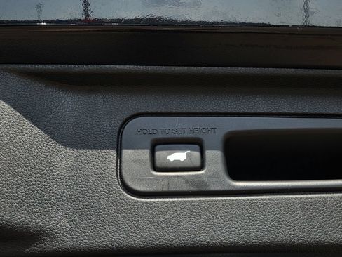 Used 2023 Honda Pilot Touring image 27