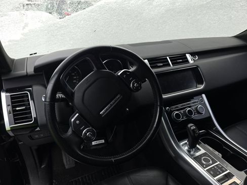 Used 2017 Land Rover Range Rover Sport HSE image 7