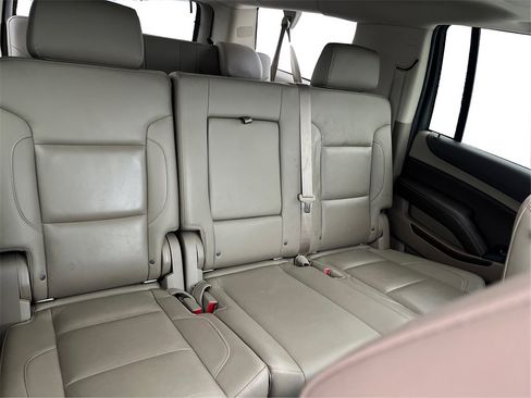 Used 2015 Chevrolet Suburban LT image 13