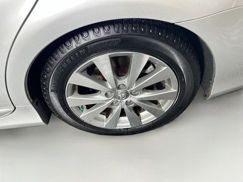 Used 2012 Toyota Avalon Limited FWD image 11