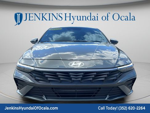 Certified 2025 Hyundai Elantra Sport FWD image 8
