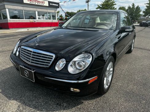 Used 2003 Mercedes-Benz E 320 Sedan image 3