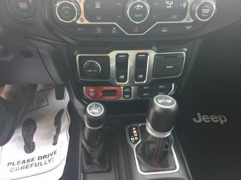 Used 2021 Jeep Wrangler Rubicon AWD/4WD image 17