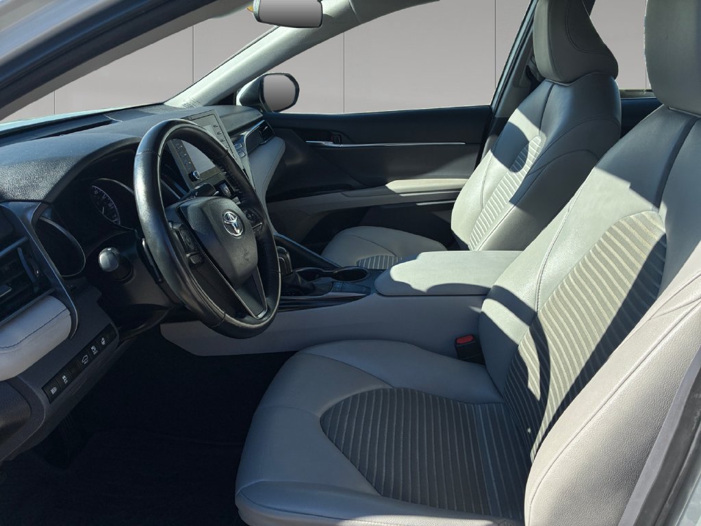 Used 2024 Toyota Camry SE w/ Cold Weather Package FWD image 11