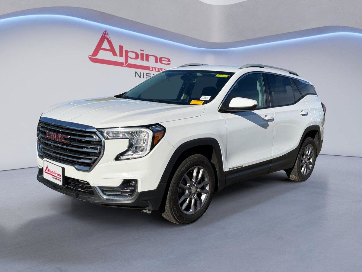 Used 2024 GMC Terrain SLT AWD/4WD image 1