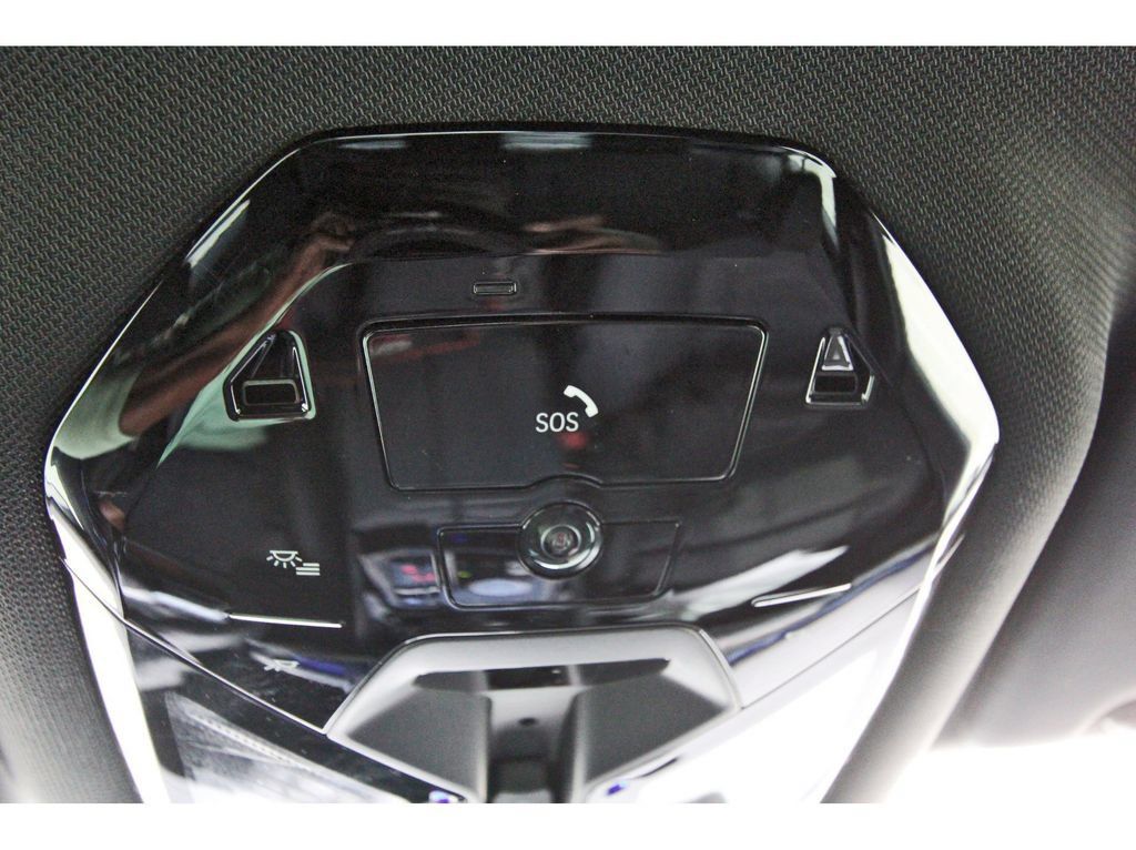 Used 2024 BMW i5 eDrive40i w/ M Sport Package RWD image 27