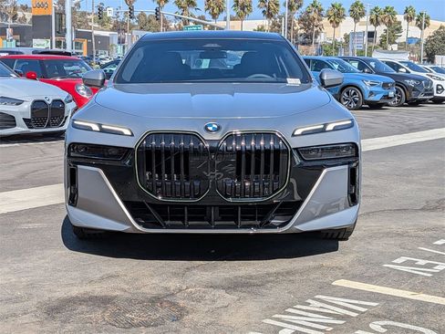 New 2026 BMW 740i 740i image 4