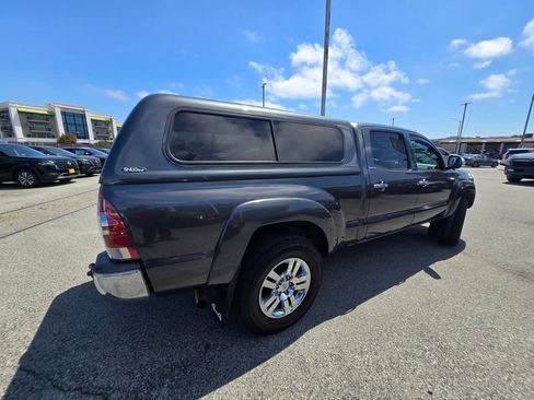 Used 2013 Toyota Tacoma 4x4 Double Cab w/ Limited Pkg image 4