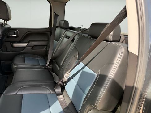 Used 2018 Chevrolet Silverado 1500 LT w/ LT Eassist Package image 13