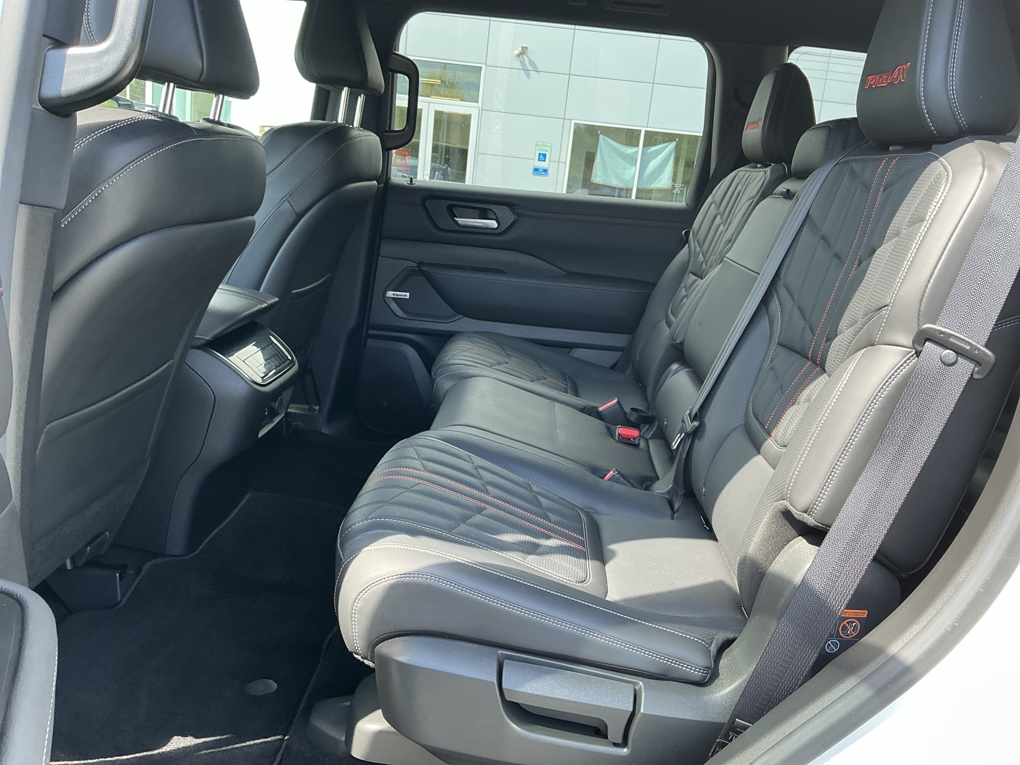 Used 2025 Nissan Armada PRO-4X AWD/4WD image 16