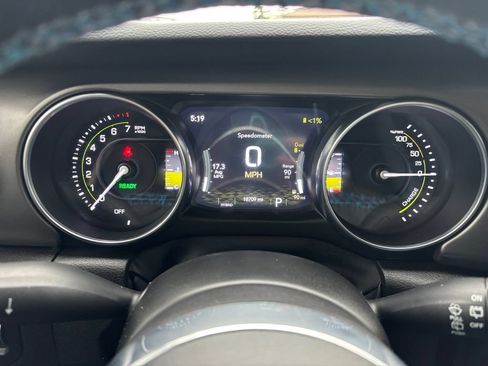 Used 2023 Jeep Wrangler Unlimited Rubicon 4xe w/ Cold Weather Group AWD/4WD image 18