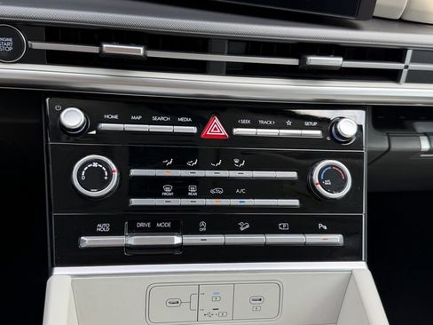 Used 2024 Hyundai Santa Fe SE FWD image 24
