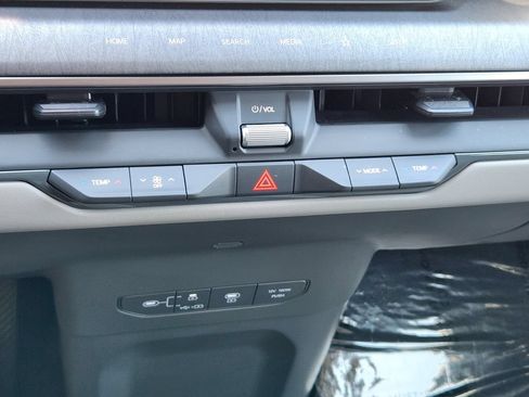 Certified 2024 Kia EV9 Wind AWD/4WD image 29