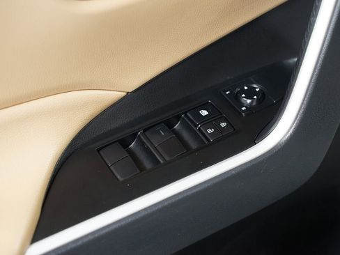 Certified 2025 Toyota RAV4 LE image 30