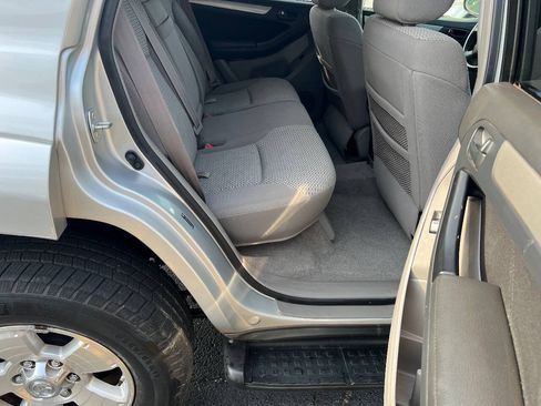 Used 2008 Toyota 4Runner SR5 AWD/4WD image 25