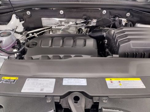 New 2026 Volkswagen Atlas SEL Premium R-Line image 9