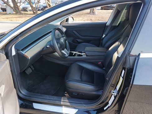 Used 2019 Tesla Model 3 Standard Range Plus RWD image 2