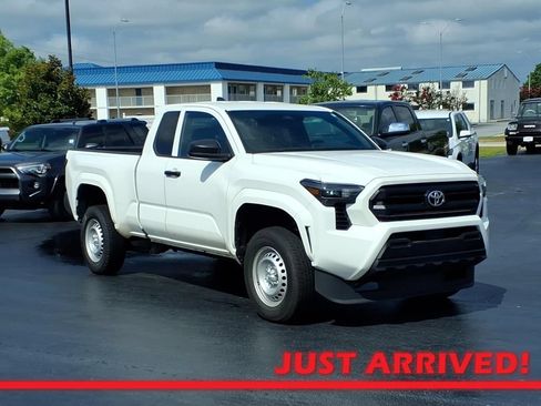 Used 2025 Toyota Tacoma SR RWD image 1